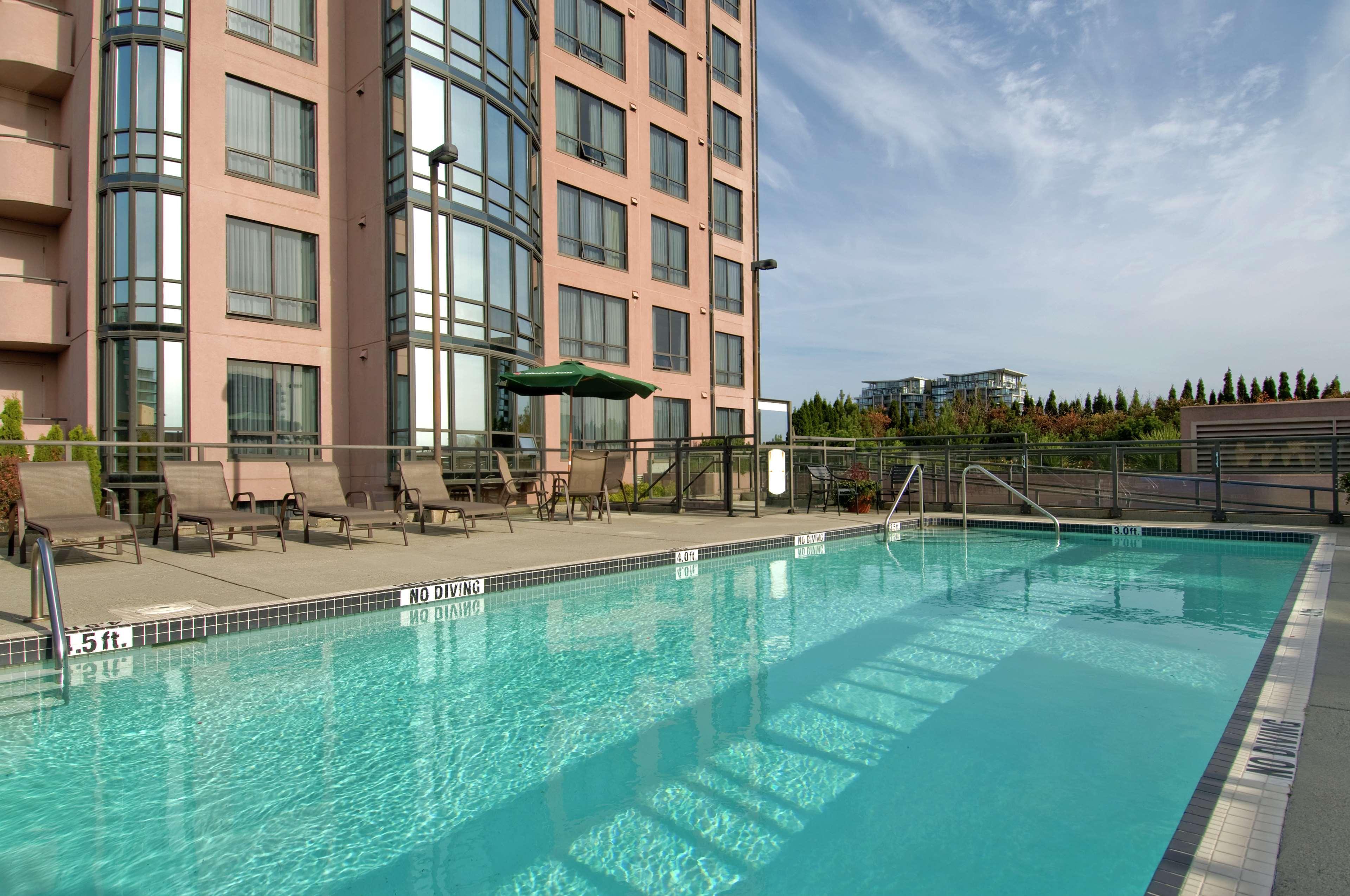 Hilton Vancouver Airport Ричмънд Екстериор снимка