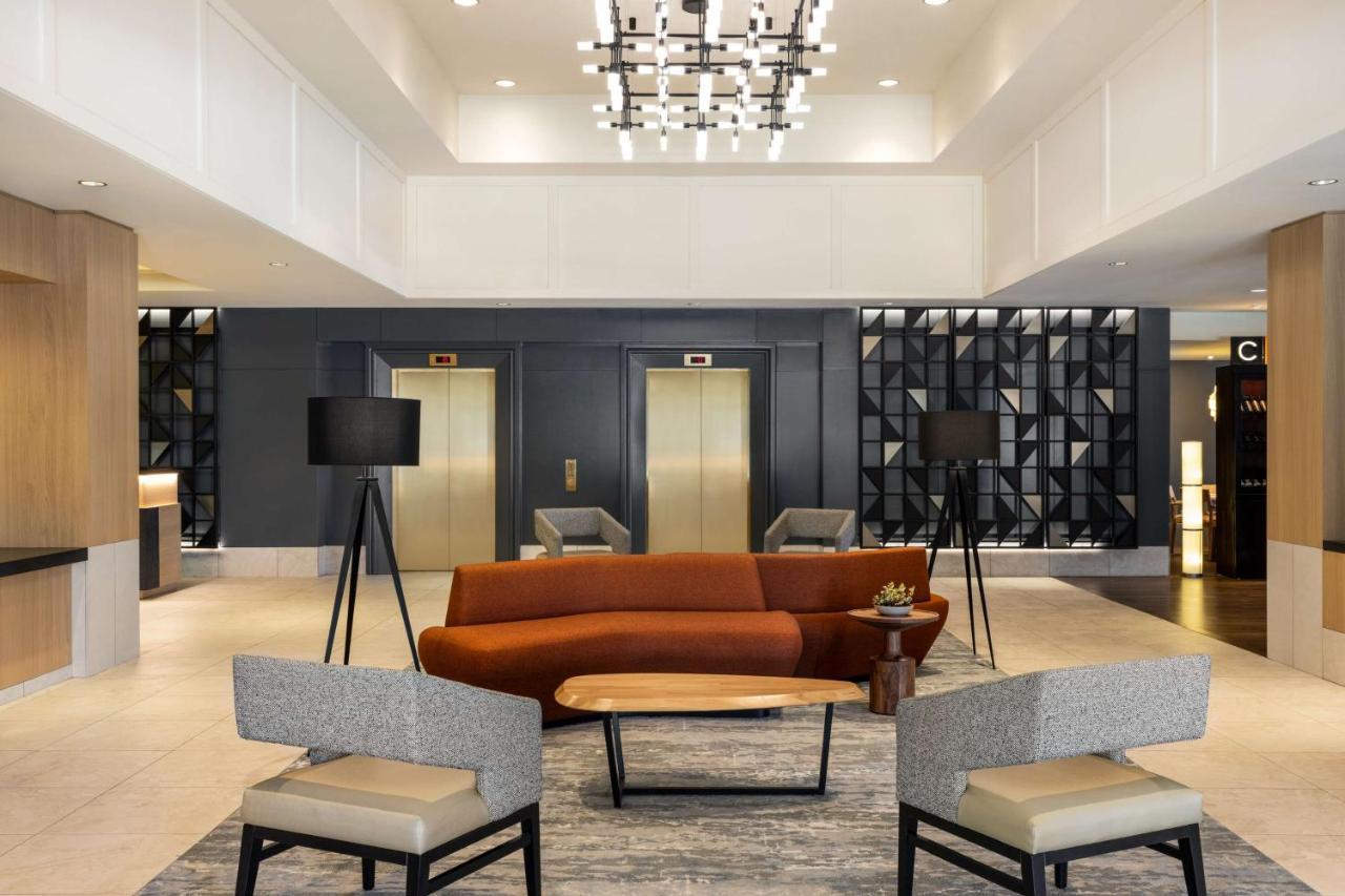 Hilton Vancouver Airport Ричмънд Екстериор снимка