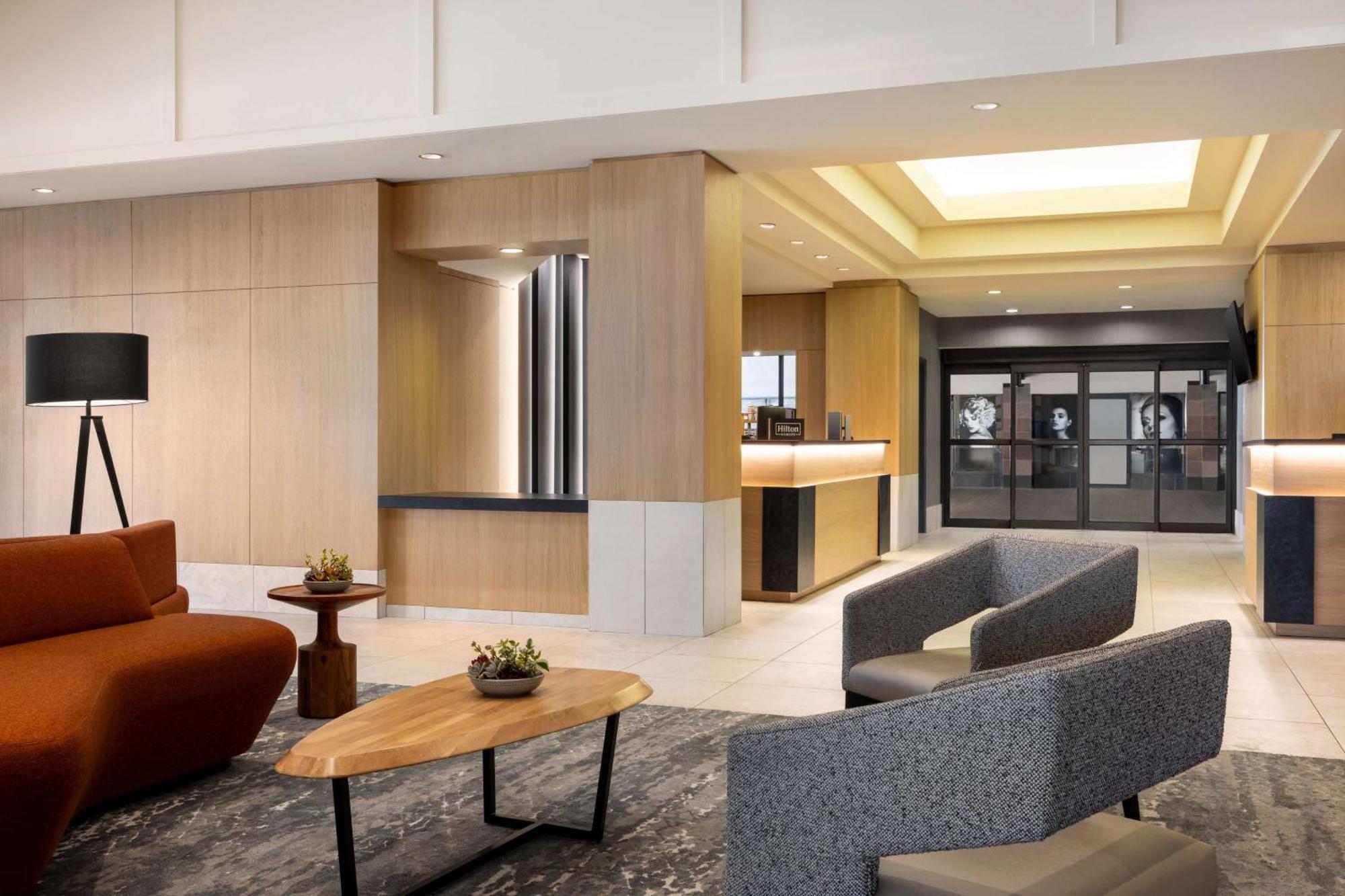 Hilton Vancouver Airport Ричмънд Екстериор снимка