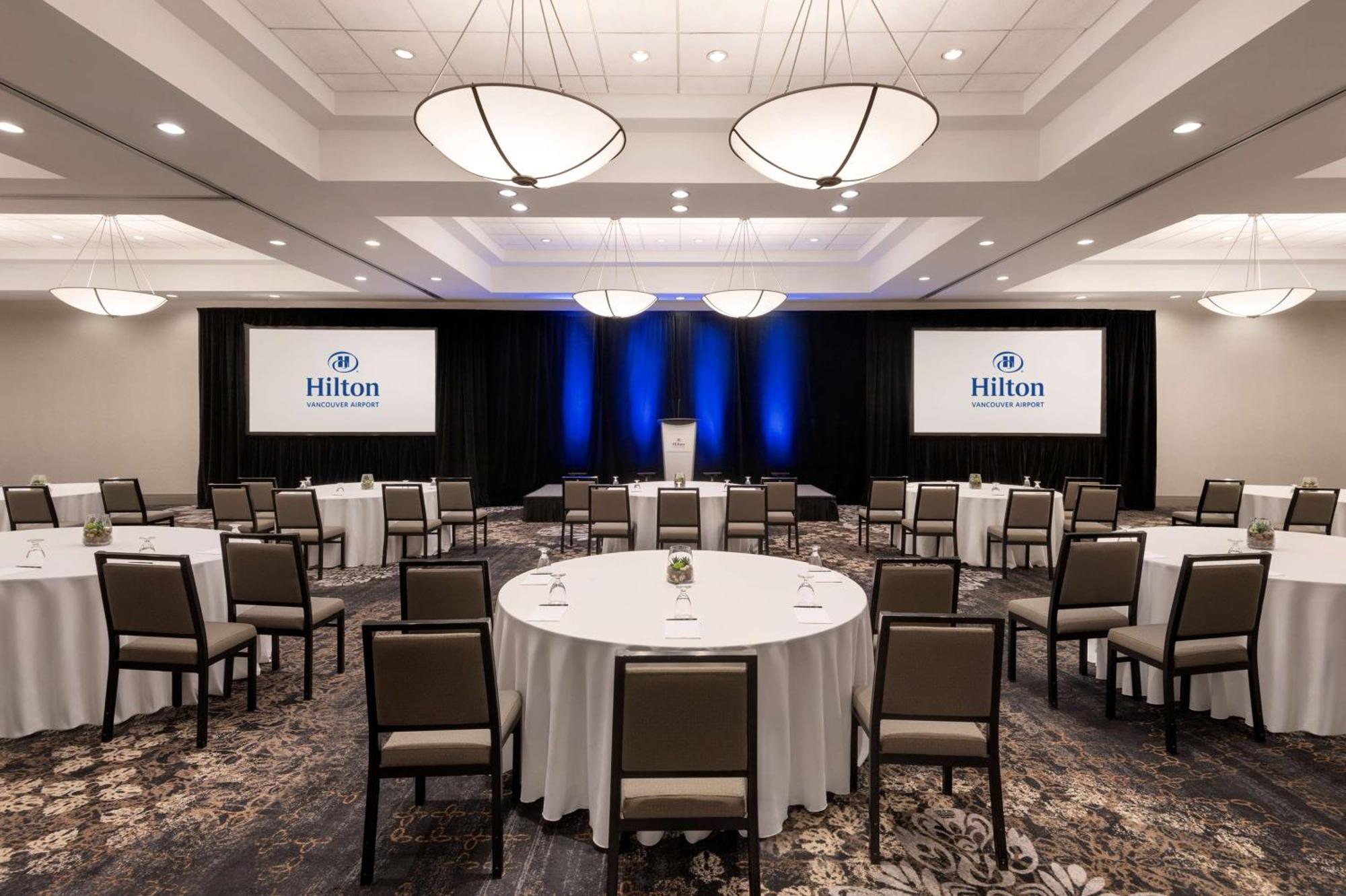 Hilton Vancouver Airport Ричмънд Екстериор снимка