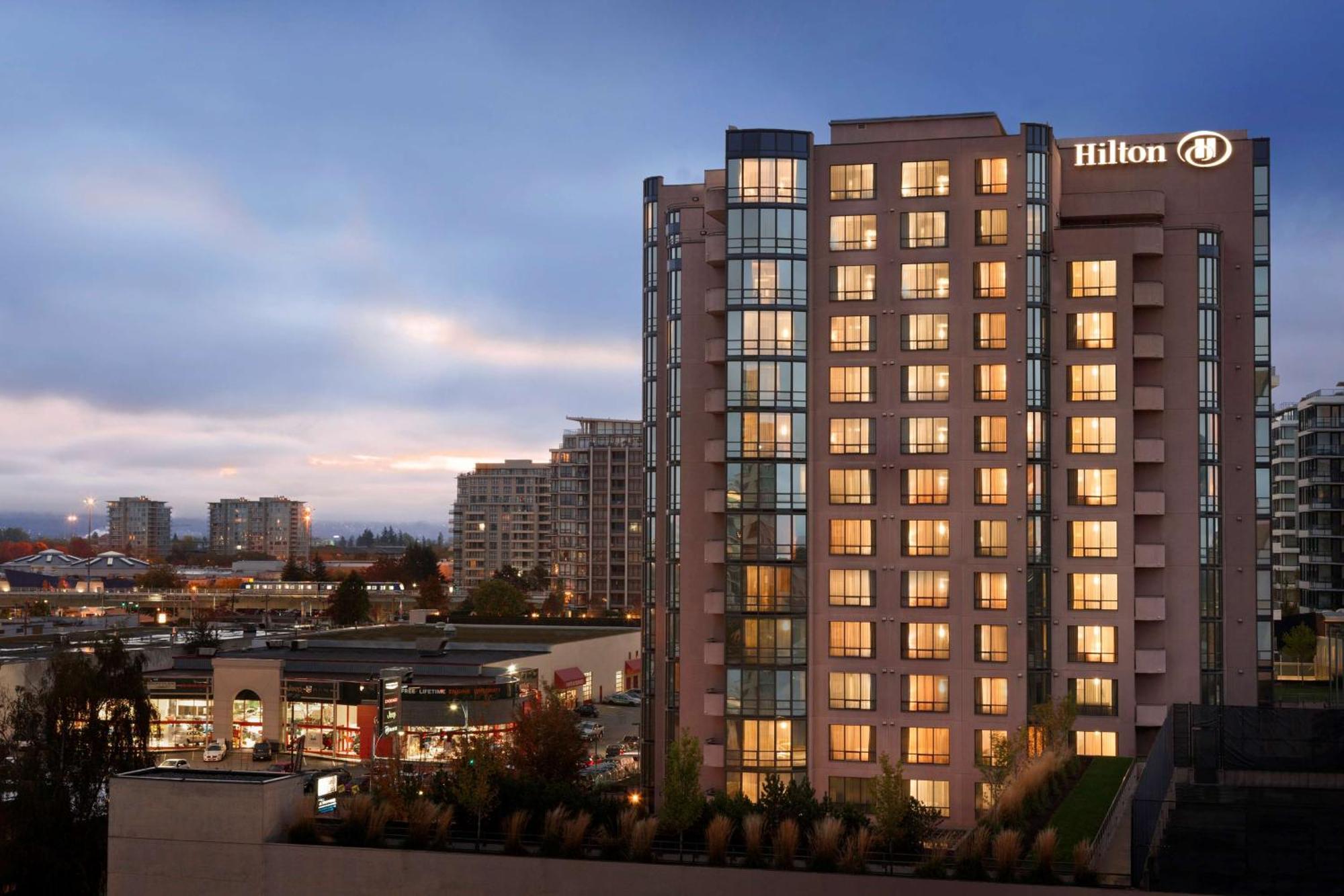Hilton Vancouver Airport Ричмънд Екстериор снимка