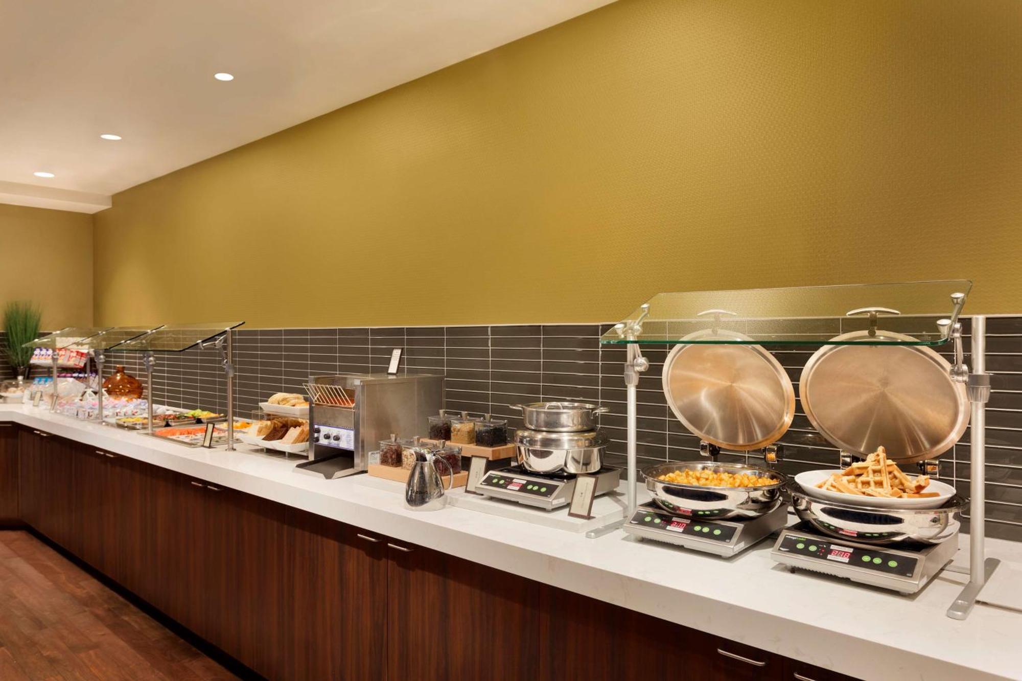 Hilton Vancouver Airport Ричмънд Екстериор снимка