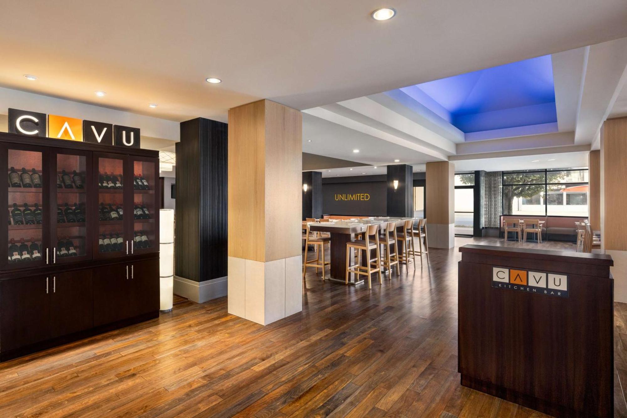 Hilton Vancouver Airport Ричмънд Екстериор снимка